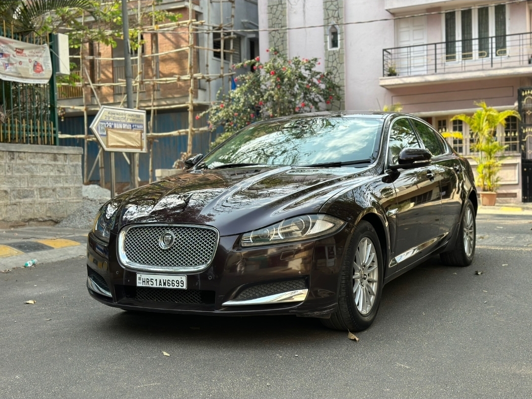 Jaguar XF